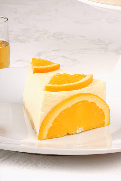 naranja crema de baviera (bavarese - bavarian cream fotografías e imágenes de stock