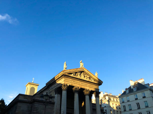 paris, france: notre dame de lorette church facade dusk - notre dame de lorette imagens e fotografias de stock