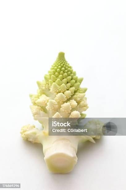 Romanesco Brócolos - Fotografias de stock e mais imagens de Alimentação Saudável - Alimentação Saudável, Brócolo, Comida