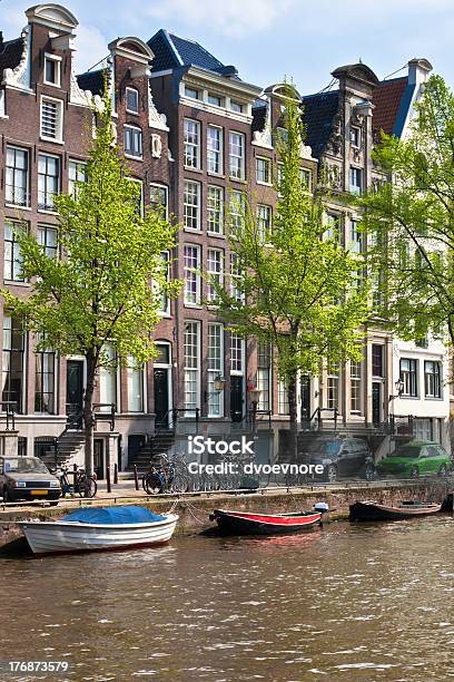 Vista Canali Di Amsterdam - Fotografie stock e altre immagini di Acqua - Acqua, Albero, Ambientazione esterna
