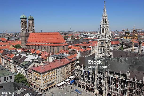 Munique Marienplatz - Fotografias de stock e mais imagens de Acima - Acima, Admirar a Vista, Adulto