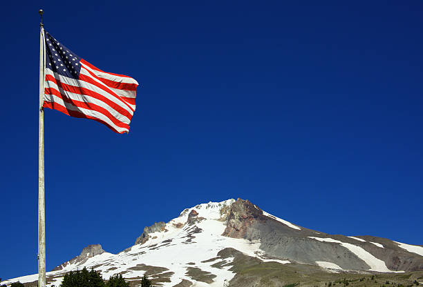 istock American Flag Mount Hood 176875173