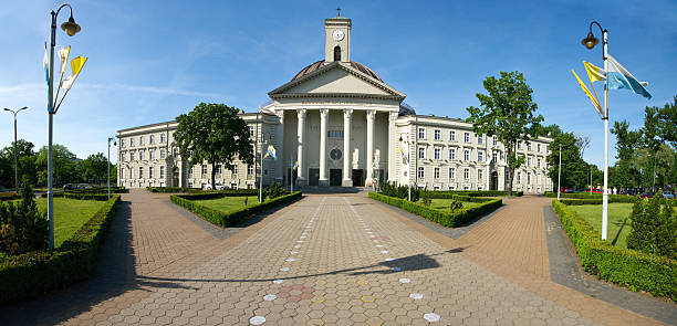 istock White basilica in Bydgoszcz, Poland 176876399