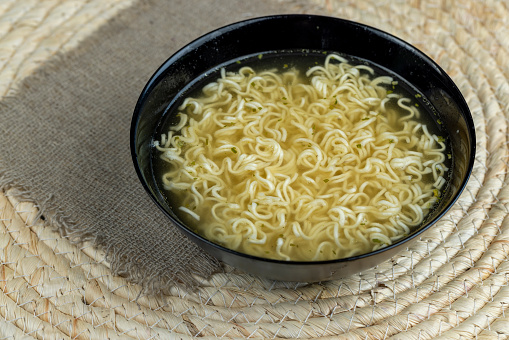 instant noodles during cooking, cooking dishes using instant pasta