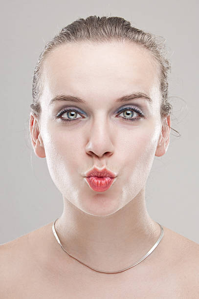 Retrato de una mujer joven - foto de stock