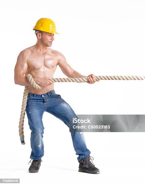 ハードワーク - ロープのストックフォトや画像を多数ご用意 - ロープ, 引く, 建設作業員