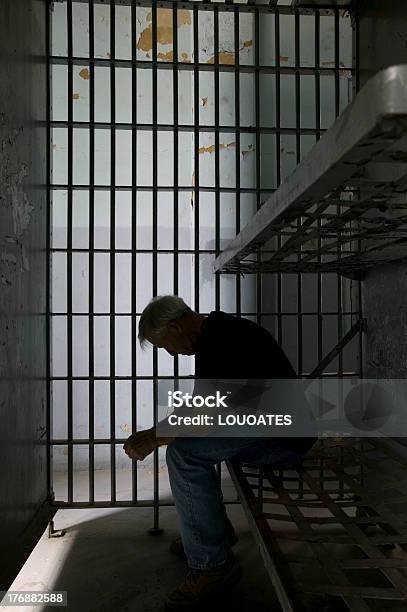 우울감 교도소에 대한 스톡 사진 및 기타 이미지 - 교도소, 죄수, 남자