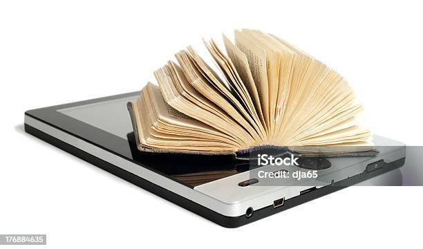 Foto de Livro Antigo Com O Novo Ereader e mais fotos de stock de Aberto - Aberto, Amarelo, Antigo