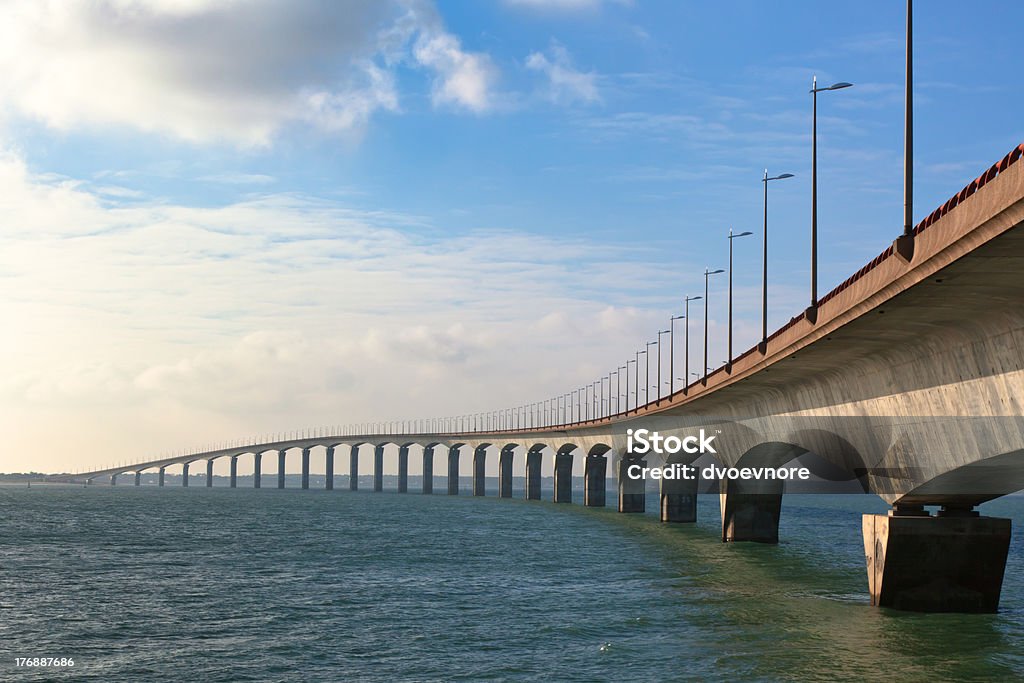 Curva Ponte cemento - Foto stock royalty-free di Acqua