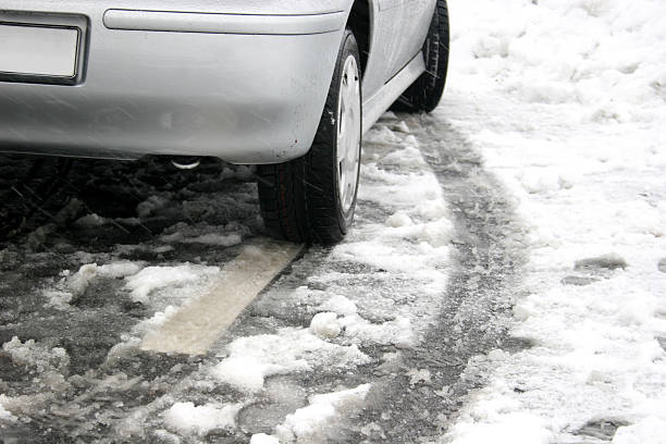 istock Car with skidmark in the snow 176889859