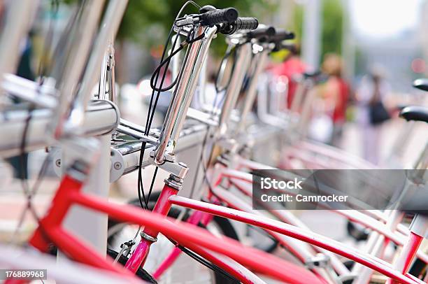 Foto de Cidade De Aluguel De Bicicleta Fique e mais fotos de stock de Armação de Bicicleta - Armação de Bicicleta, Bicicleta, Conveniência