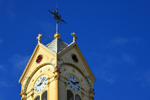 Pointe-à-Pitre, Guadeloupe: Saint-Pierre-et-Saint-Paul church, completed in 1817 to a design by the architect Nicolas Nassau, the bell tower is an iron structure added in 1876, made by the Joly company in Argenteuil, mainland France - Place Gourbeyre