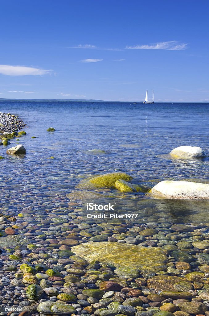 Hermoso claro del mar calmo - Foto de stock de Agua libre de derechos