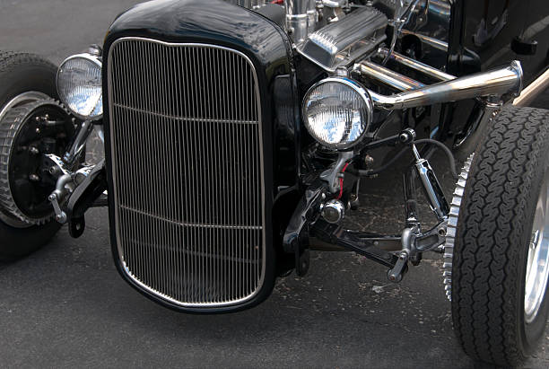 voiture vintage dragster - collectors car car hubcap retro revival photos et images de collection
