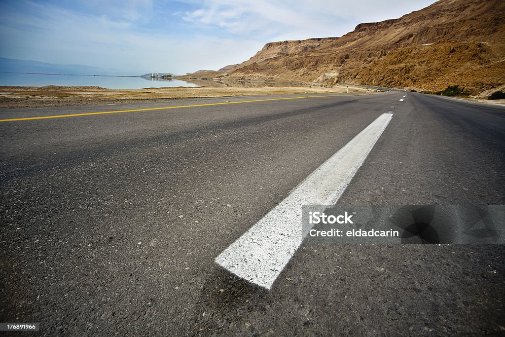 Desert Asphalt Road - Lizenzfrei Aufnahme von unten Stock-Foto