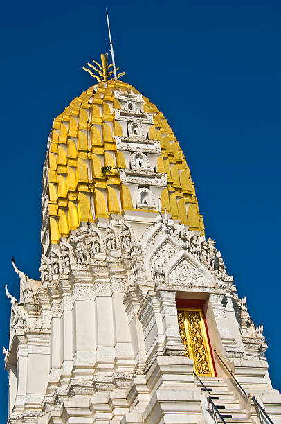 istock Wat Phra Si Ratana Mahathat 176892827