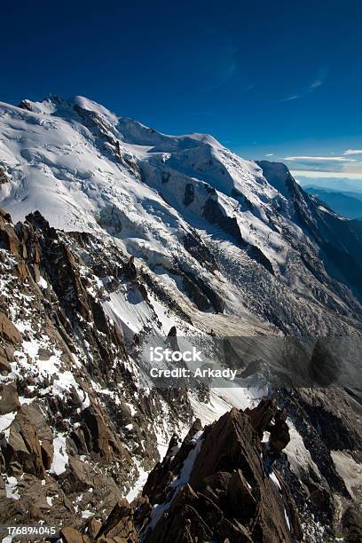 Alpes Aiguille De Midi Foto de stock y más banco de imágenes de Aiguille de Midi - Aiguille de Midi, Aire libre, Alpes Europeos