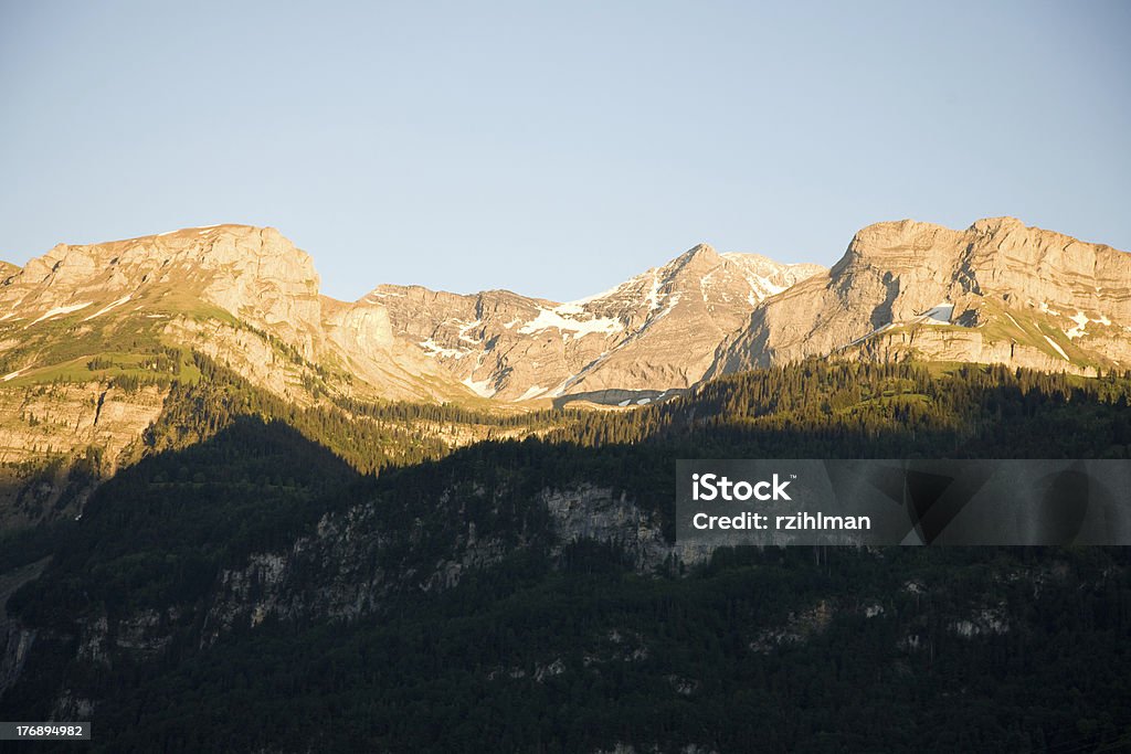 Cresta de montanha - Foto de stock de Alpes europeus royalty-free