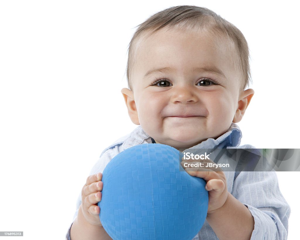 Real Personen: Portrait lächelnd europäischer Abstammung Kleinkind – Junge Holding-Ball - Lizenzfrei Baby Stock-Foto