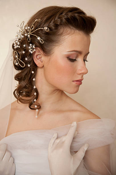 noivas penteado - glove formal glove white wedding - fotografias e filmes do acervo