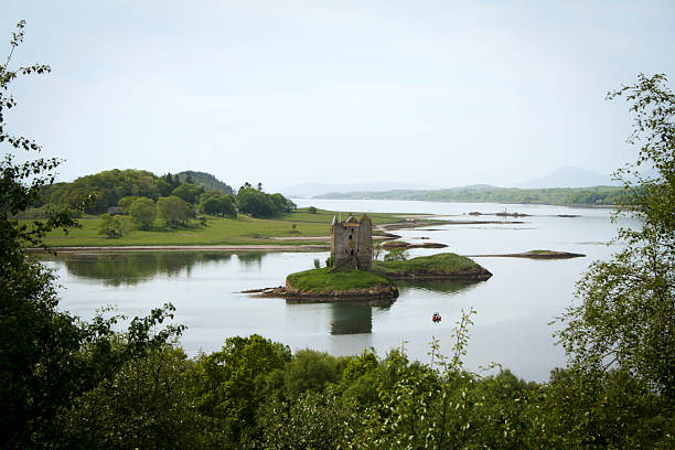 istock castle stalker loch linnhe scotland 176897407