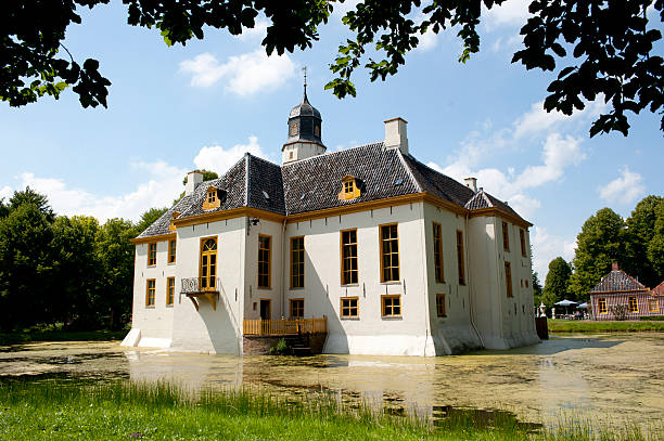 istock castle in holland, freylemaborg 176898379