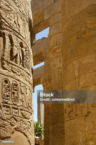 Photo libre de droit de Colonnes Du Temple De Karnak banque d'images et plus d'images libres de droit de Archéologie - Archéologie, Asie de l'Ouest, Caillou