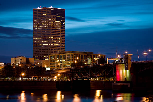 istock U.S. Bancorp Tower and Morrison Bridge, Portland 176903290