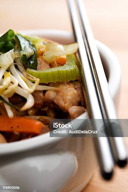 Stir Fried Chicken Noodles Stock Photo - Download Image Now - Asian Culture, Asian Food, Bean Sprout