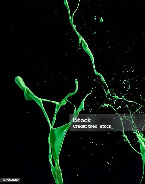 Высокоскоростной Зеленый Color Splash — стоковые фотографии и другие картинки Абстрактный - Абстрактный, Брызги, Вариация