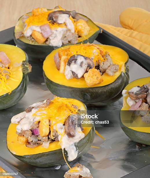 Cuocere Al Forno Squash - Fotografie stock e altre immagini di Formaggio - Formaggio, Ripieno, Zucca Acorn