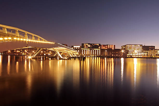 istock Cityscenic in Amsterdam the Netherlands at night 176904131