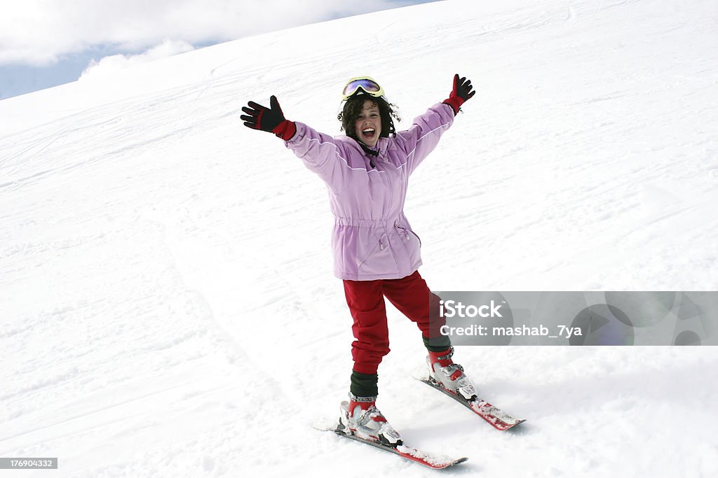 Chica adolescente en vacaciones de esquí - Foto de stock de Actividad libre de derechos
