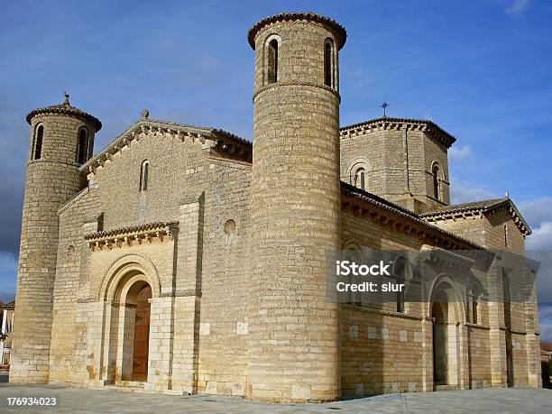 Sala Romanesque Iglesia Fromistaiglesia De España Romanica Foto de stock y más banco de imágenes de Arquitectura