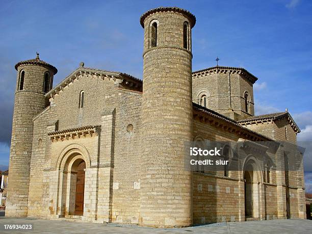 Chiesa Romanica Fromistaromanica Iglesia De España - Fotografie stock e altre immagini di Architettura