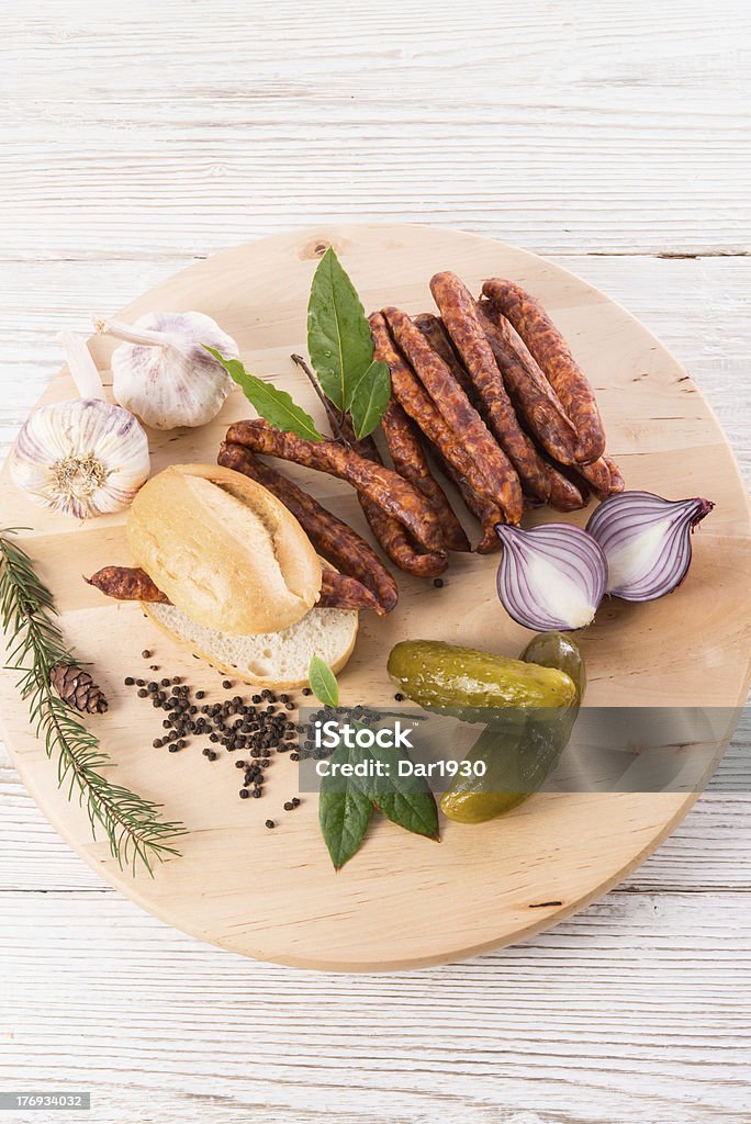 frankfurterki mondo conosciuto e amato thin piccolo salsicce - Foto stock royalty-free di Aglio - Alliacee