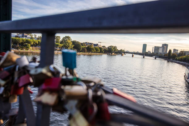 Dusk views along the Main River, from the Eiserner Steg pedestrian bridge.