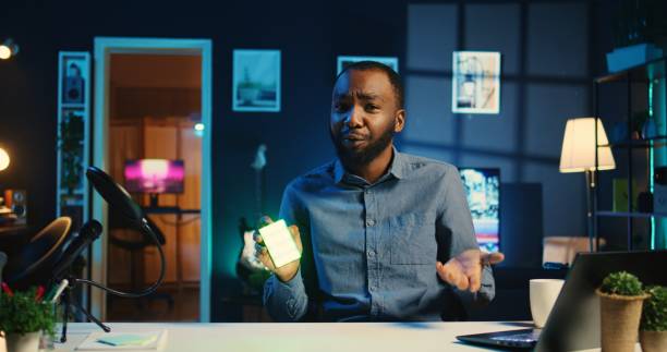 istock Influencer RGB lights device unboxing 1769500166