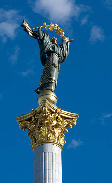istock Statue of Ukraine 176953533