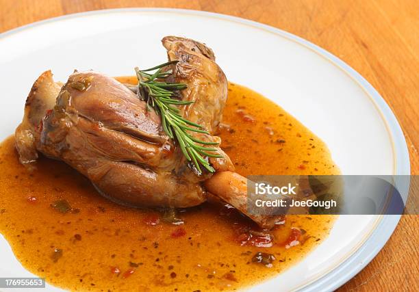 Lammkeule In Wein Herb Sauce Stockfoto und mehr Bilder von Hachse - Hachse, Lamm - Fleisch, Einzelner Gegenstand