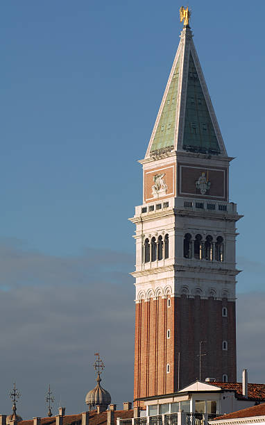 torre di venezia - venice italy ancient architecture creativity foto e immagini stock
