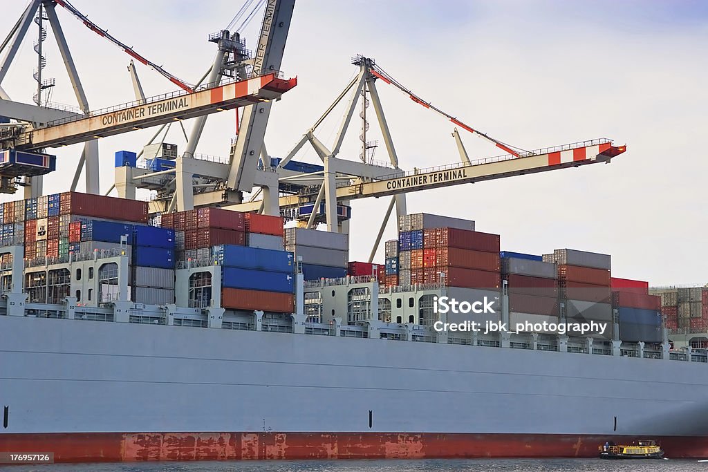 Cargo container Schiff im Hafen terminal - Lizenzfrei Abschicken Stock-Foto