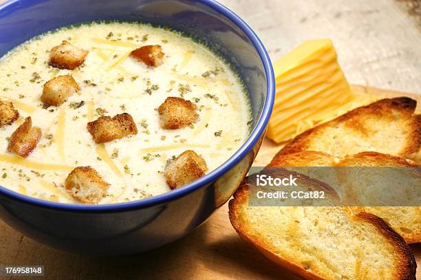 Sopa De Queijo - Fotografias de stock e mais imagens de Queijo - Queijo, Sopa, Calor