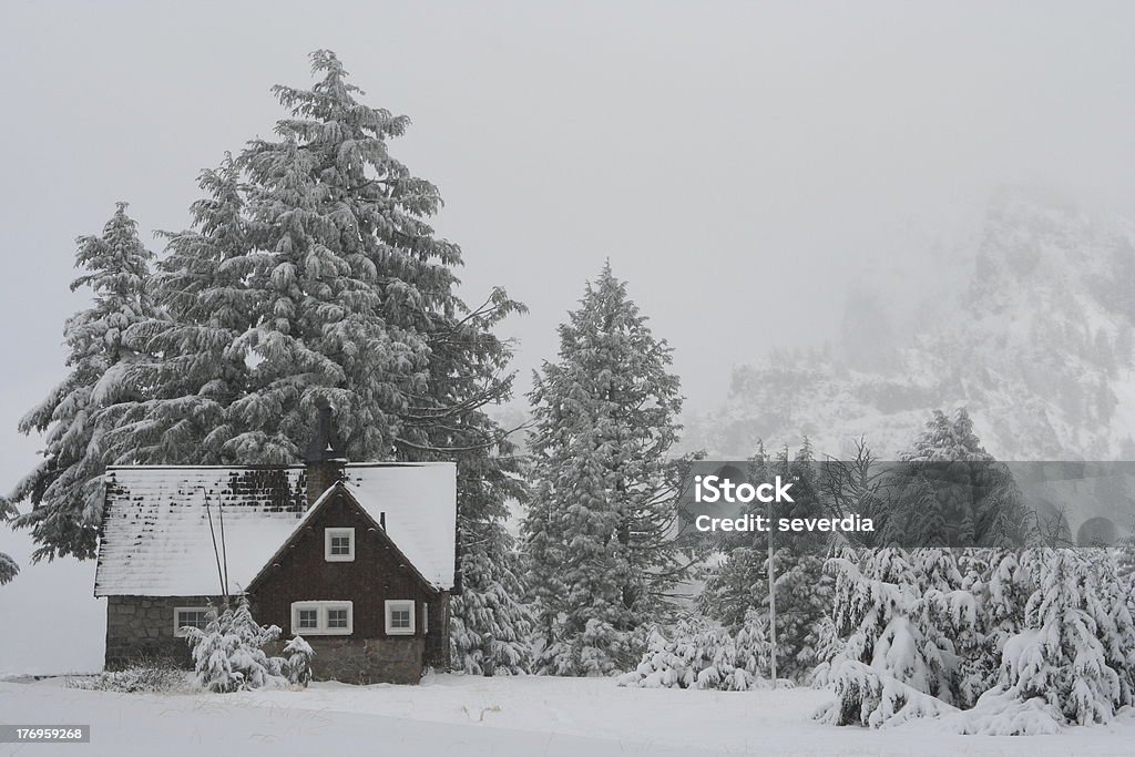 Cabana de Madeira na Neve - Royalty-free Cabana de Madeira Foto de stock