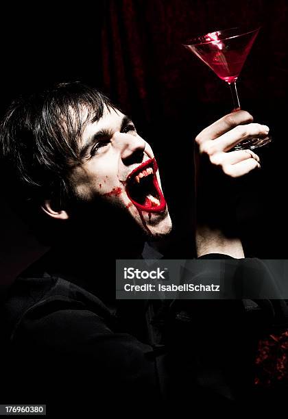 Sedentos De Sangue - Fotografias de stock e mais imagens de Vampiro - Vampiro, Beber, Bebida