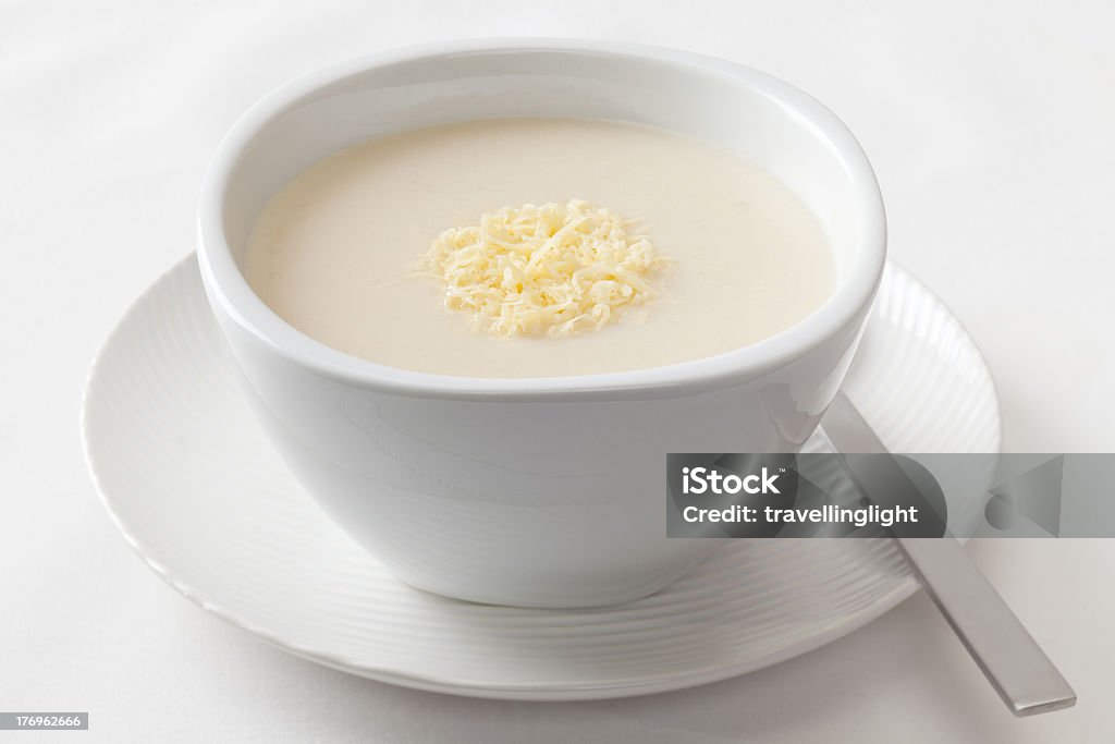 Une soupe de chou-fleur avec fromage à la crème - Photo de Aliment libre de droits