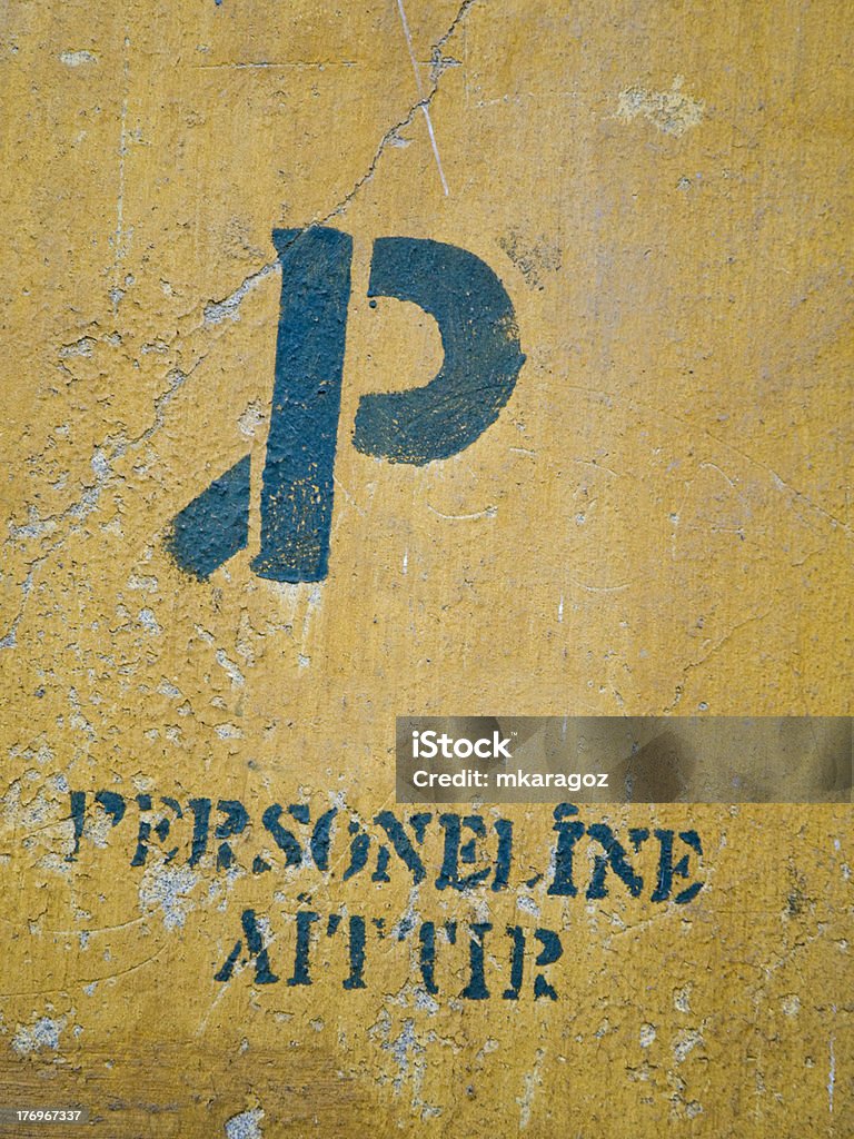 El P graffiti - Foto de stock de Letra P libre de derechos