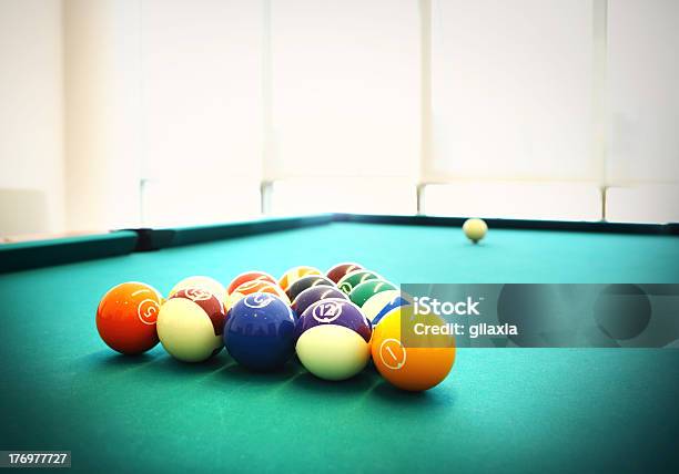 Pool Table Stockfoto und mehr Bilder von Billardtisch - Billardtisch, Dreieck, Farbbild