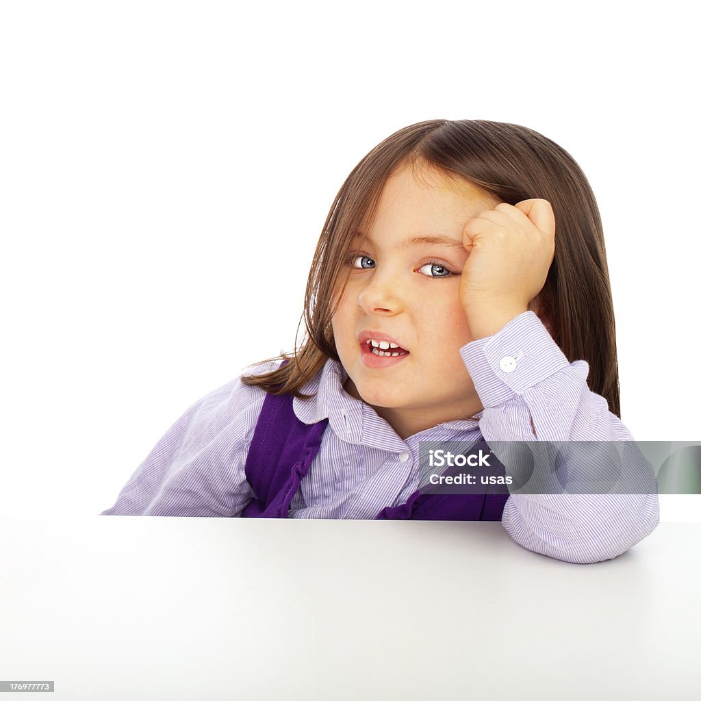 Hermosa Chica littl en blanco - Foto de stock de 4-5 años libre de derechos