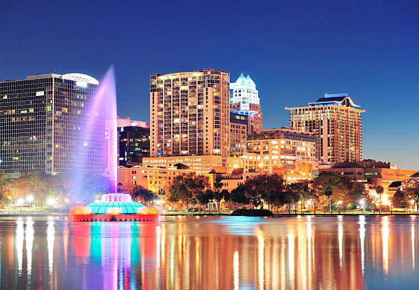 orlando de nuit - night cityscape reflection usa photos et images de collection